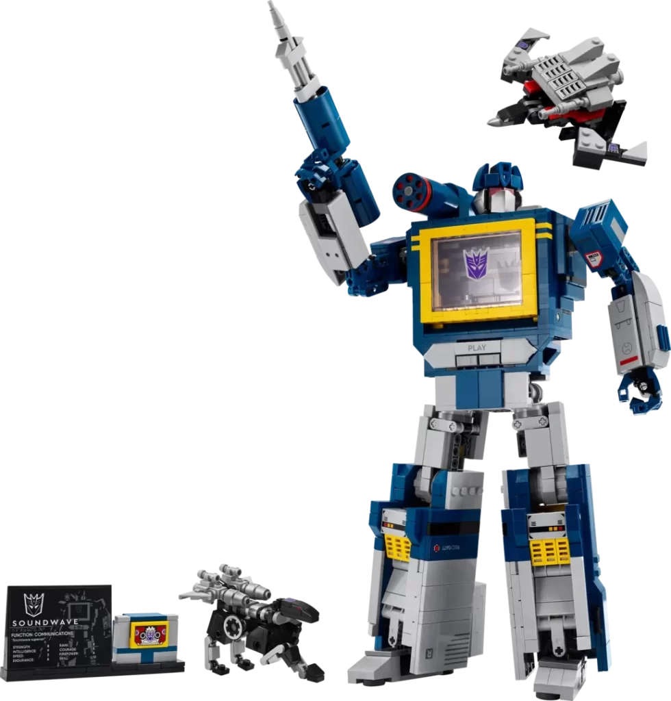 LEGO 10358 Transformers Soundwave hero